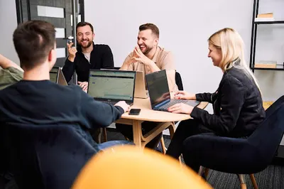 Adboosters - Pozycjonowanie stron i sklepów - Kampanie Meta i Google Ads